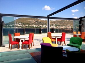 Terrace/patio - Nemrut Bay Otel (Foça)