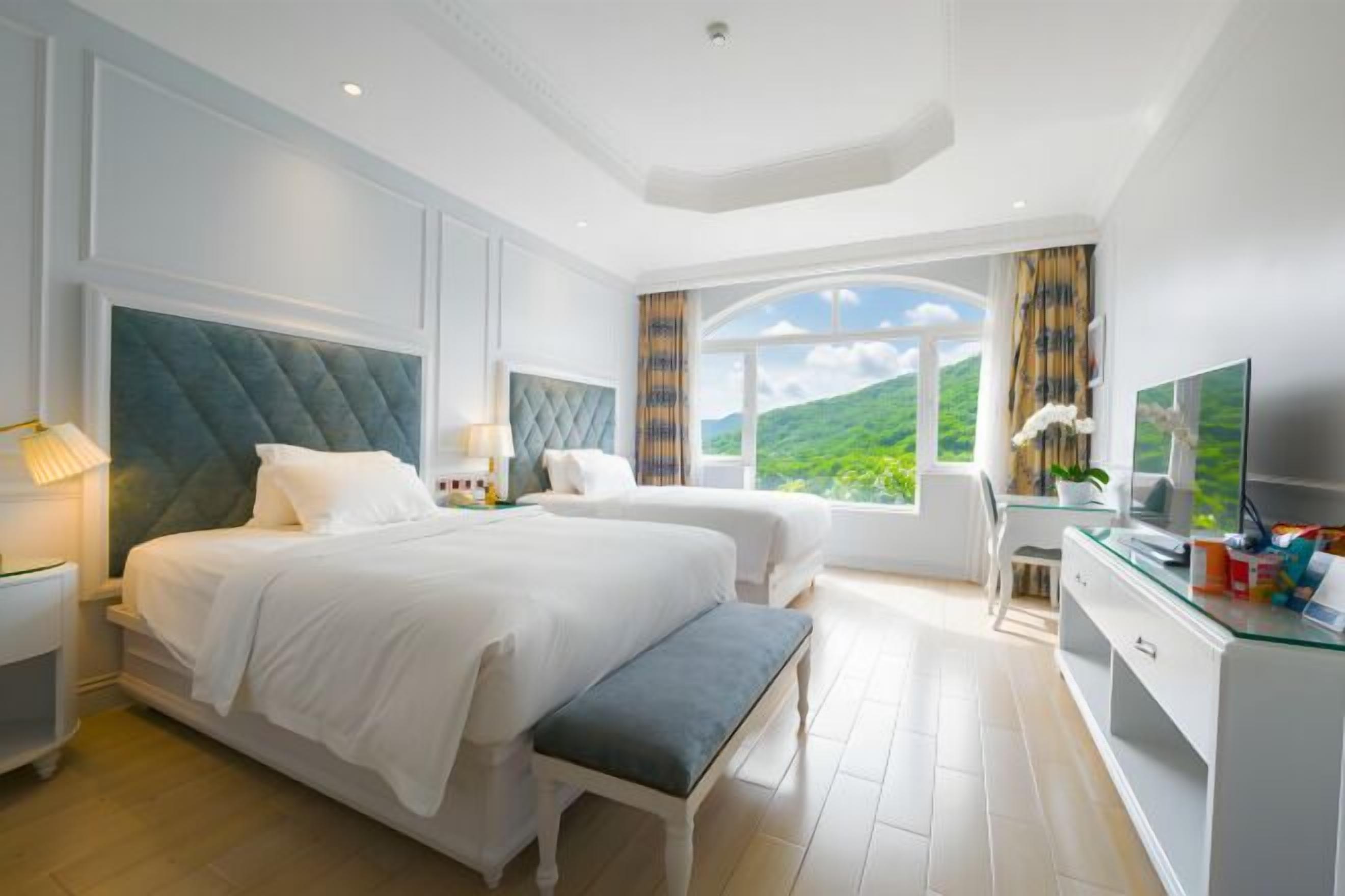 Minibar, in-room safe, desk, blackout drapes