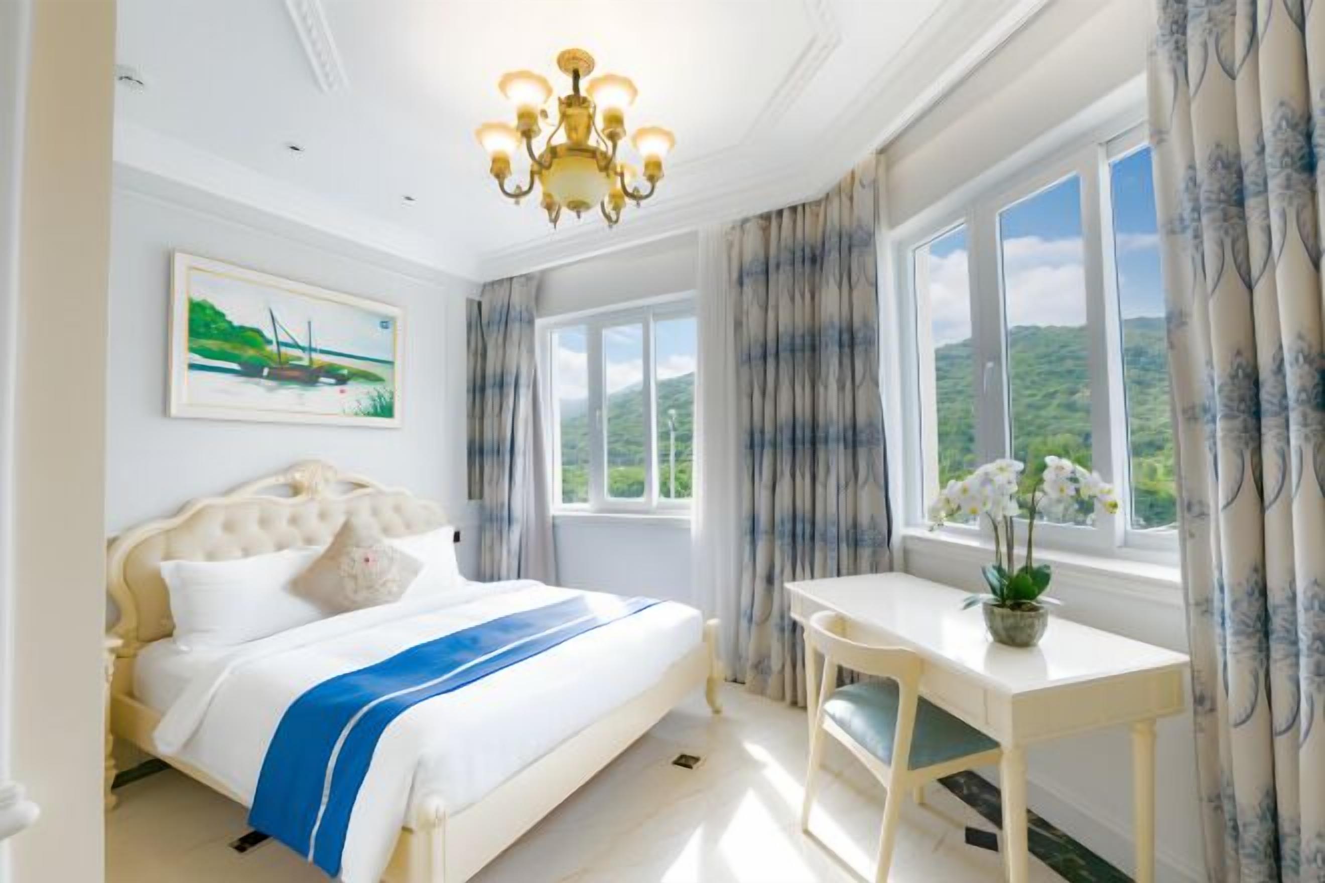 Minibar, in-room safe, desk, blackout drapes