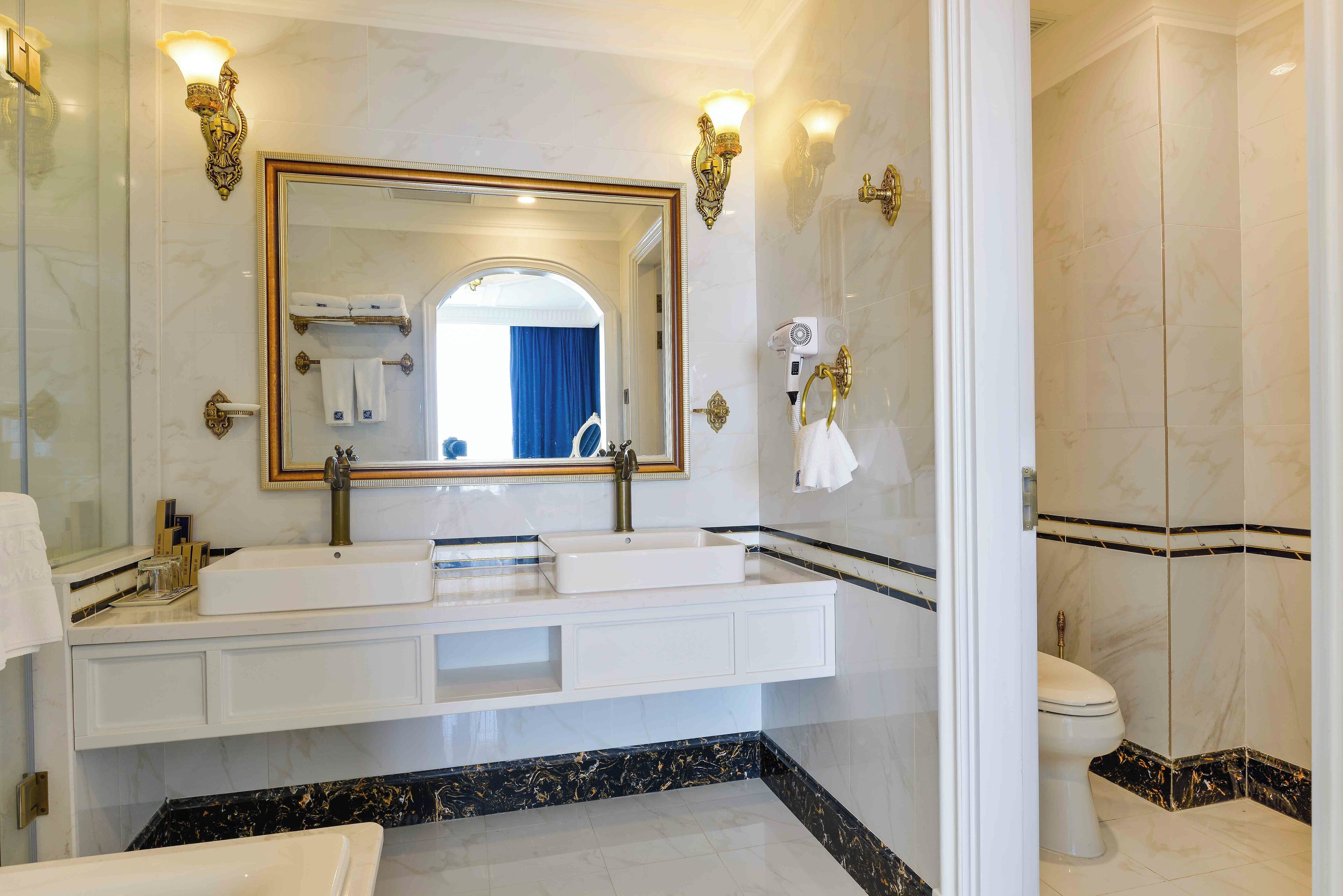 president suite ocean view - 2 bedrooms | bathroom | shower, rainfall showerhead, free toiletries, hair dryer