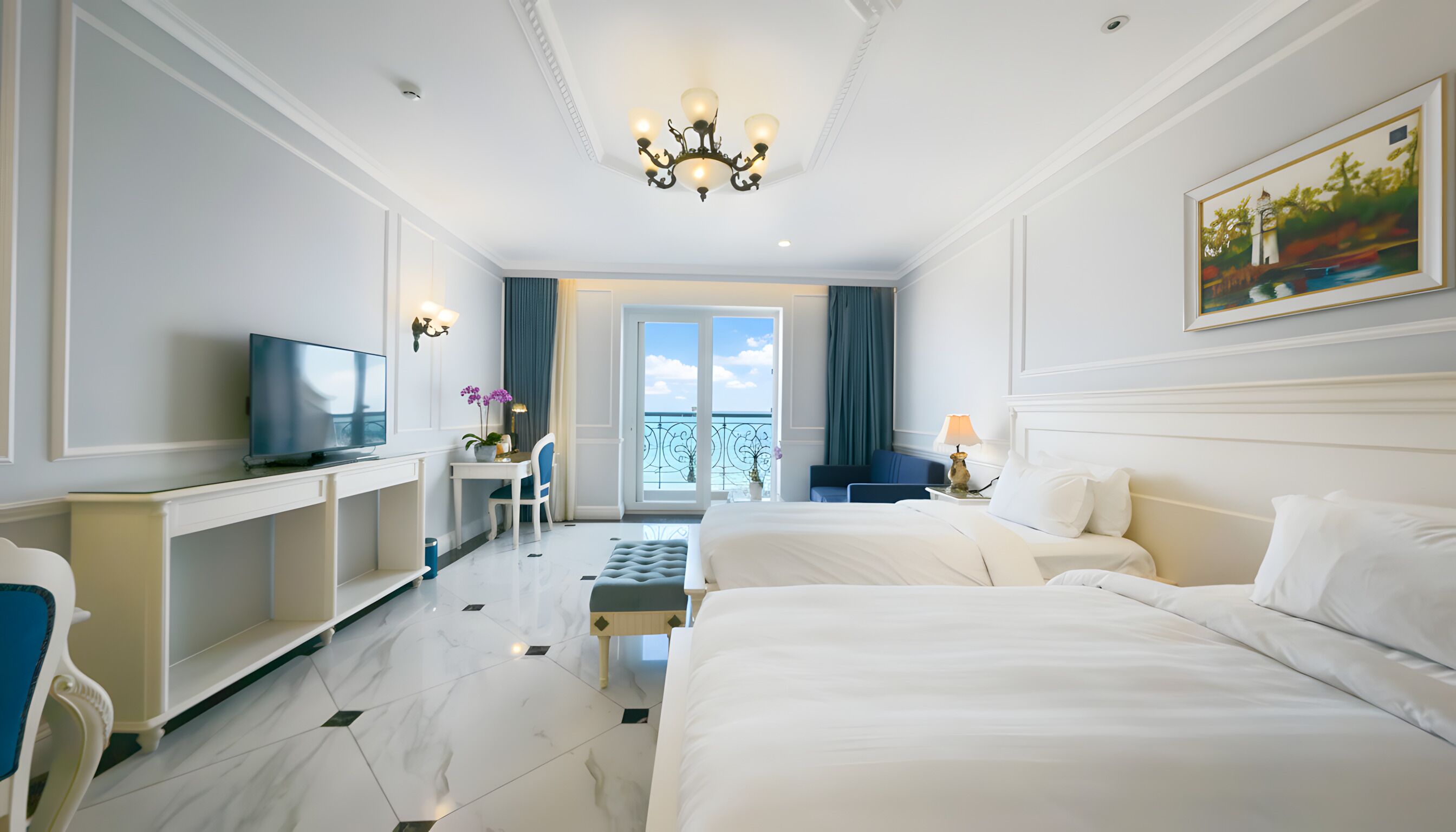 Premium Deluxe Twin Ocean View | Minibar, in-room safe, desk, blackout drapes