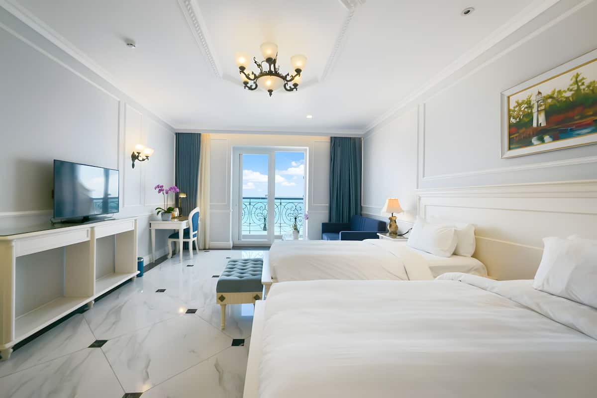 1 bedroom, minibar, in-room safe, desk