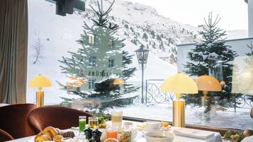 Petit déjeuner buffet compris tous les jours