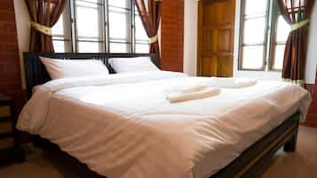 In-room safe, iron/ironing board, free WiFi, bed sheets