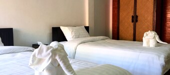 Summer Guesthouse & Hostel