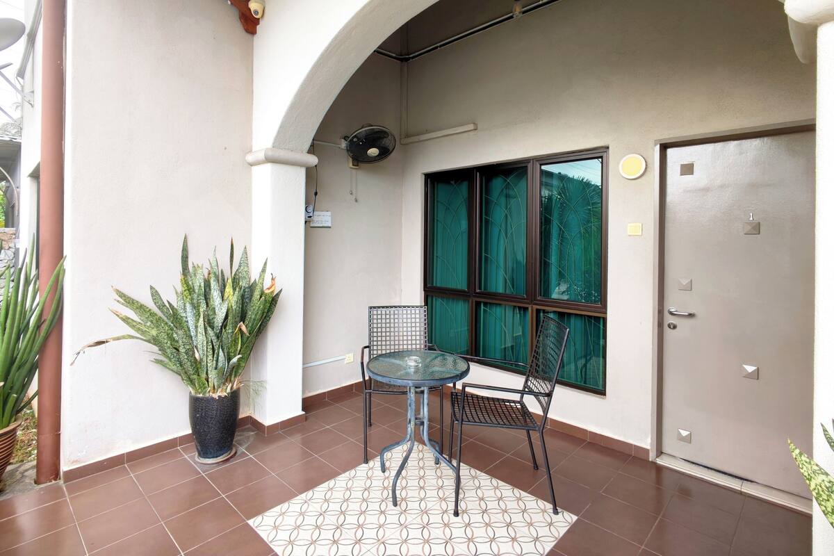 Townhome, 3 Bedrooms | 3 bilik tidur, meja, ruang kerja komputer riba