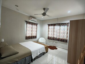 Casa adossada, 3 dormitoris | 3 dormitoris, escriptori i espai de treball apte per a portàtils 