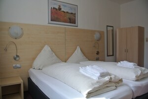 Standard Double or Twin Room | In-room safe, desk, free WiFi, bed sheets
