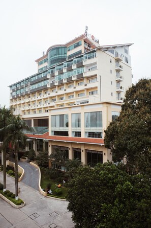 Property entrance - S'space Suites Westlake (Hanoi)