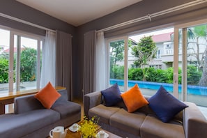 Premium Executive Pool Villa | Living area