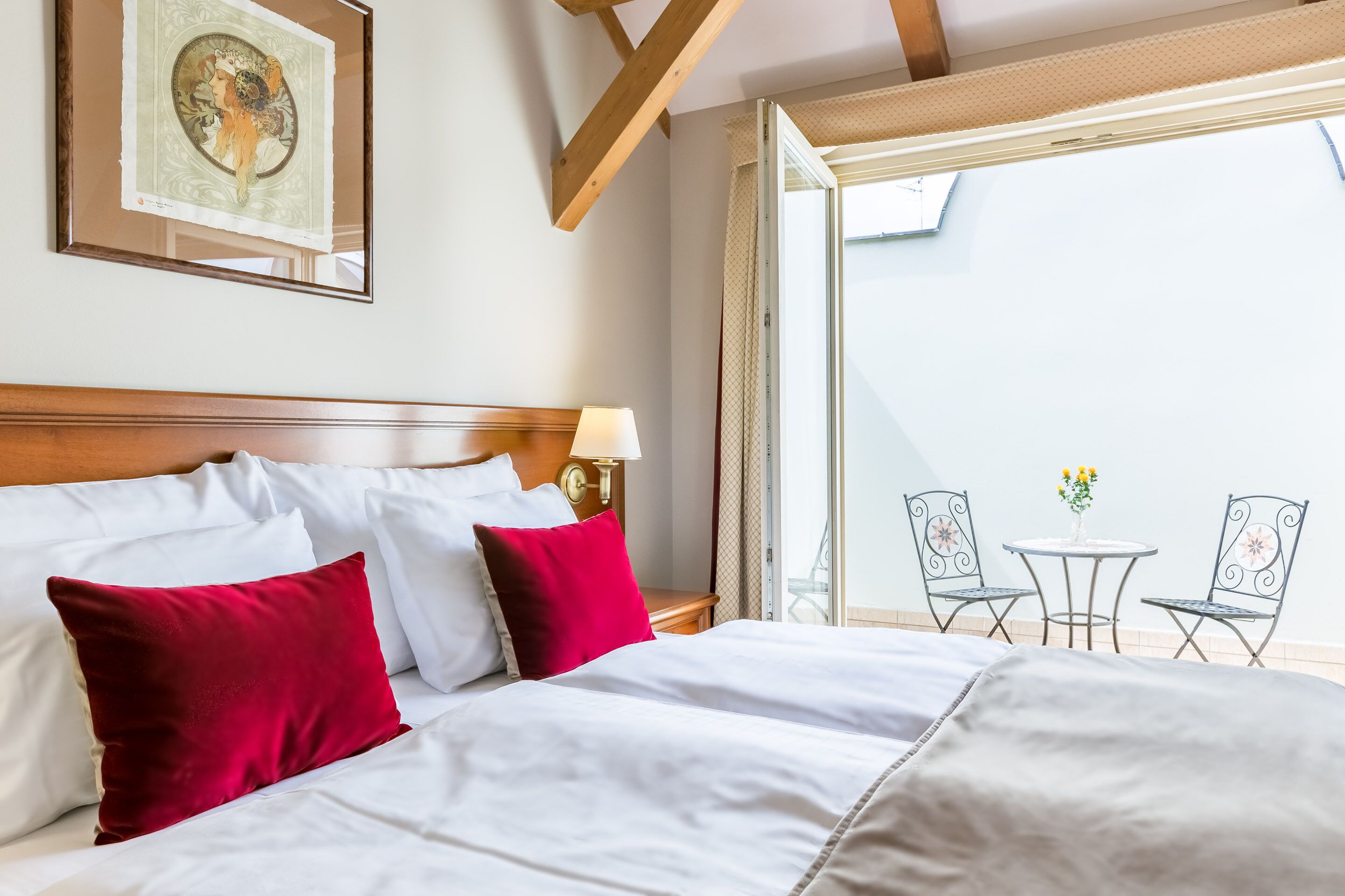 attic double room with patio | 1 bedroom, minibar, in-room safe, individually decorated