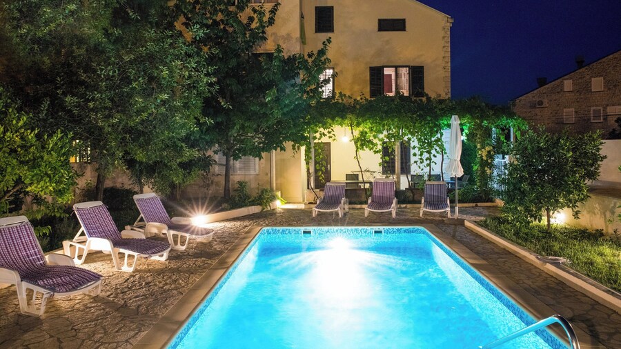 Apartments Villa Roza