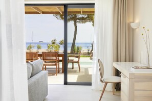 Double Grace Suite Seafront (Grace Rooms & Suites) | 客房景观