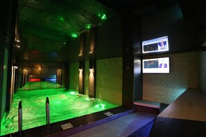 Tina de hidromasaje interior