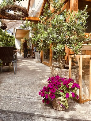 Superior Apartment, Ensuite (Moselblick) | Exterior - Hotel Weingut Dehren (Ellenz-Poltersdorf)