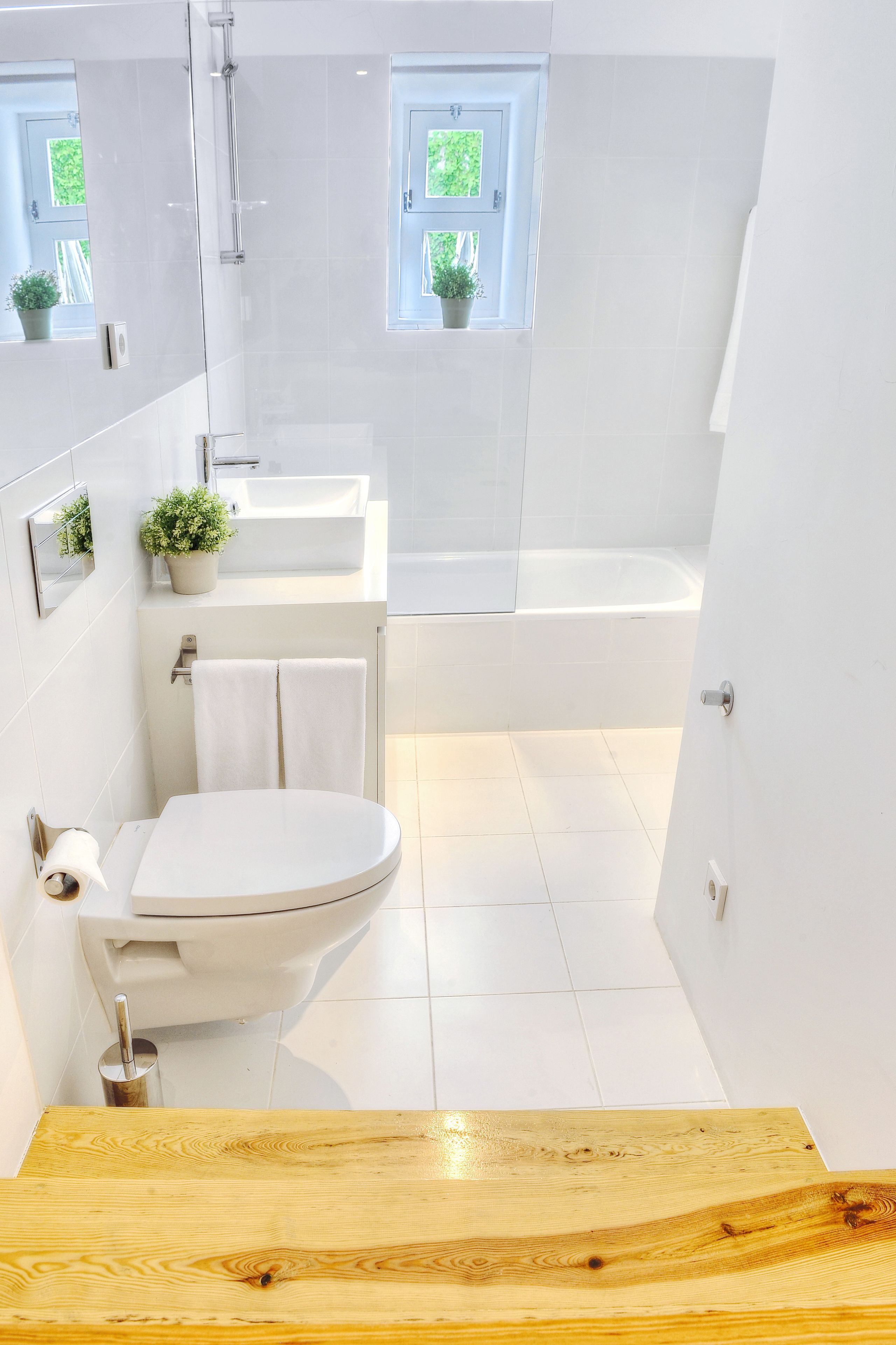 Habitación superior con 2 camas individuales | Baño | Ducha, artículos de higiene personal gratuitos y secador de pelo