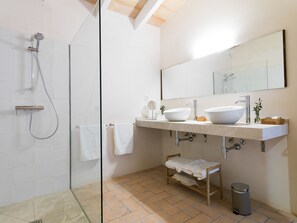 Superior Double Room | Bathroom - Agroturisme Gossalba (Sant Joan)