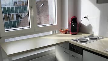 Studio Suite Standar, 2 Tempat Tidur Twin, dapur | Dapur pribadi | Lemari es, microwave, oven, dan kompor