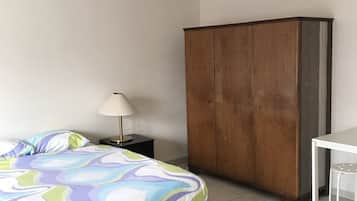 Standard Studio Suite, 2 Single Beds, Kitchen