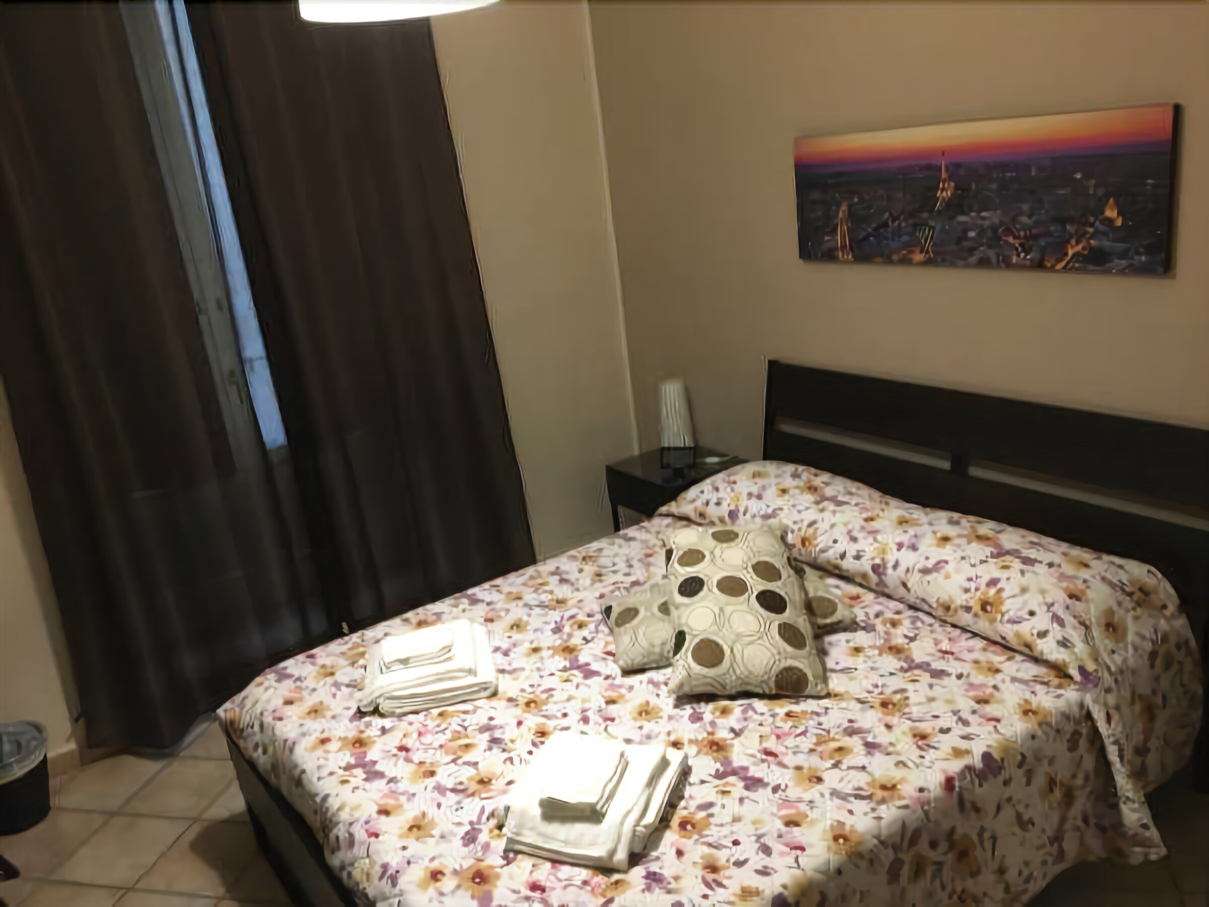 Standardzimmer | Minibar, Zimmersafe, Schreibtisch, schallisolierte Zimmer