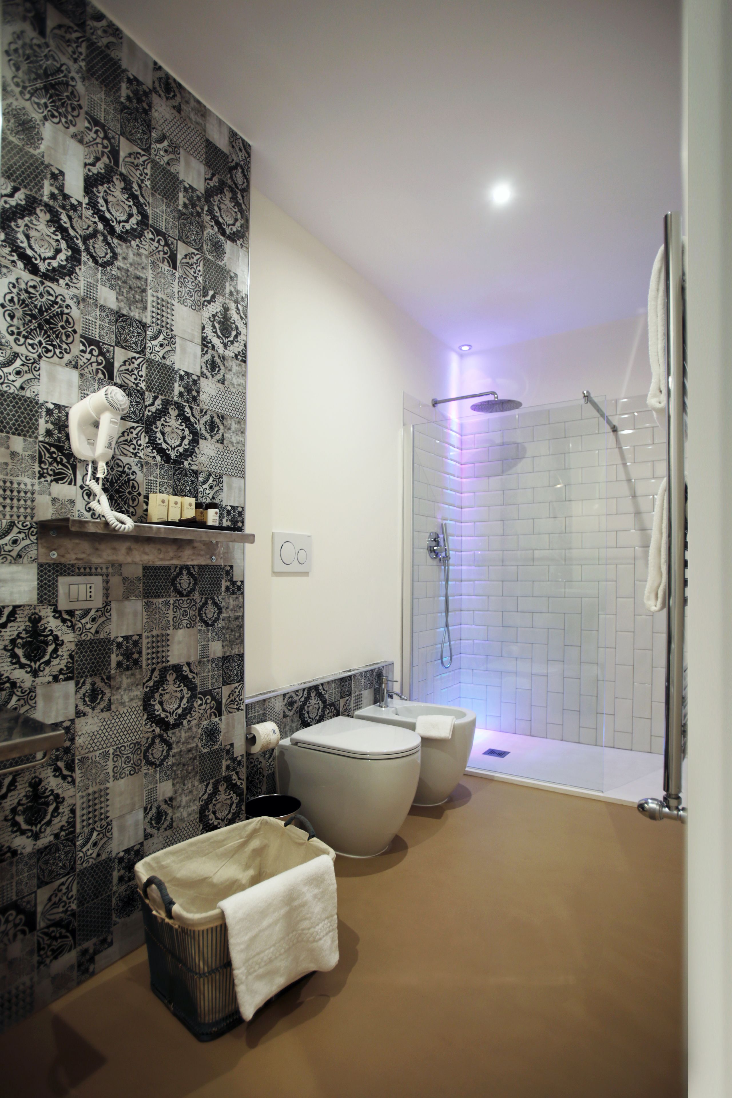 Photo - Trevi Contemporary Suite