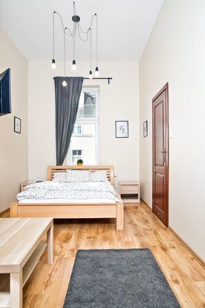 Classic Studio | Hypo-allergenic bedding, iron/ironing board, free WiFi, bed sheets