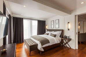 Marine Presidential Suite  - Marine Beach Hotel Pattaya (Pattaya)