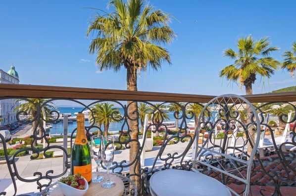 디럭스 아파트, 침실 1개, 발코니, 바다 전망 (Prisca 4****) | 객실에서 보이는 전망