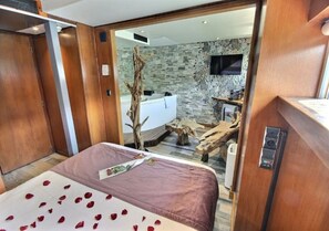 Chambre Luxe (Suite Jacuzzi Nature)