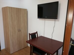 Standard Double Room | Room amenity