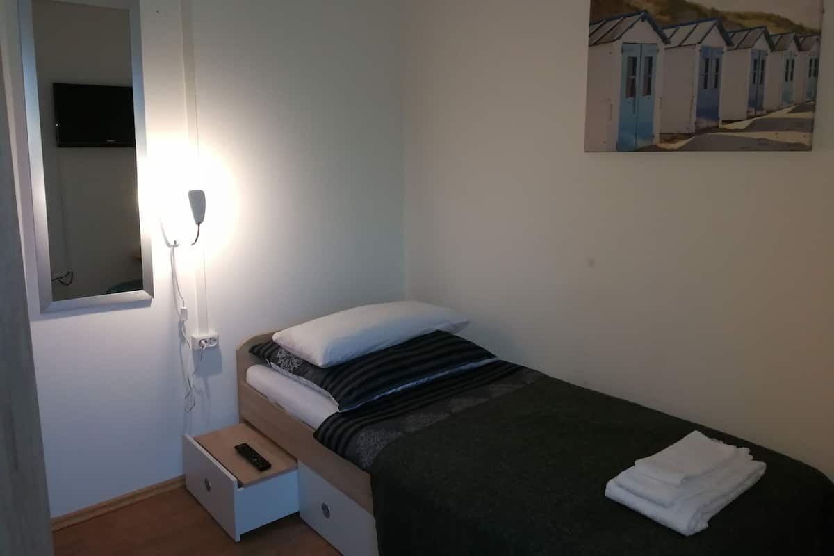 Standard Single Room | Desk, free WiFi, bed sheets