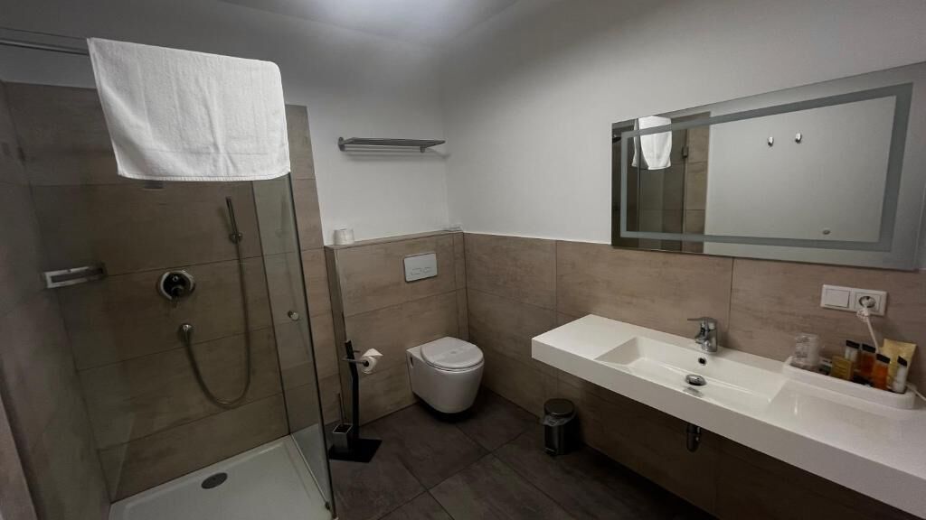 comfort double room, 1 queen bed | in-room safe, desk, soundproofing, free cots/infant beds