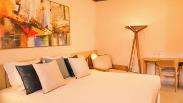 Habitación de lujo, 4 habitaciones | Ropa de cama de alta calidad, colchones con acolchado adicional, minibar