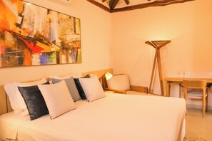 Luxury Room, 4 Bedrooms | Premium bedding, pillowtop beds, minibar, individually furnished - Abricó Beach Hotel (São Sebastião)