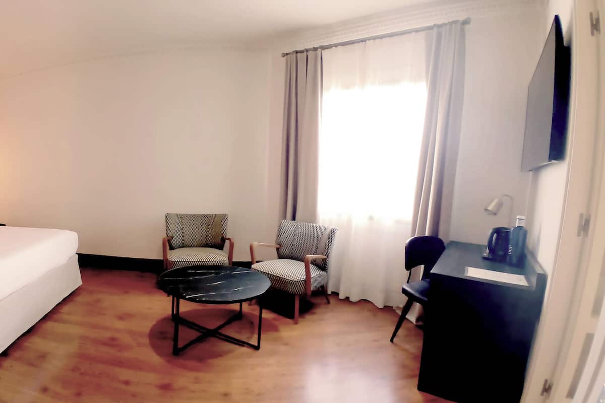 Junior Suite, Hot Tub | 1 bedroom, down duvets, memory-foam beds, in-room safe