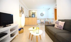 Apartment, 2 Bedrooms, Kitchen (Remolars 1) | Living room | 32-inch flat-screen TV with satellite channels, TV - La Lonja Homes - Turismo de Interior (Palma de Mallorca)