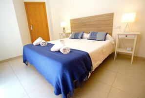 Apartment, 2 Schlafzimmer, Küche (Remolars 1) | Hochwertige Bettwaren, Daunenbettdecken, individuell dekoriert