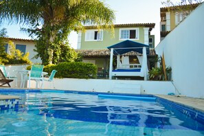 Outdoor pool, pool loungers