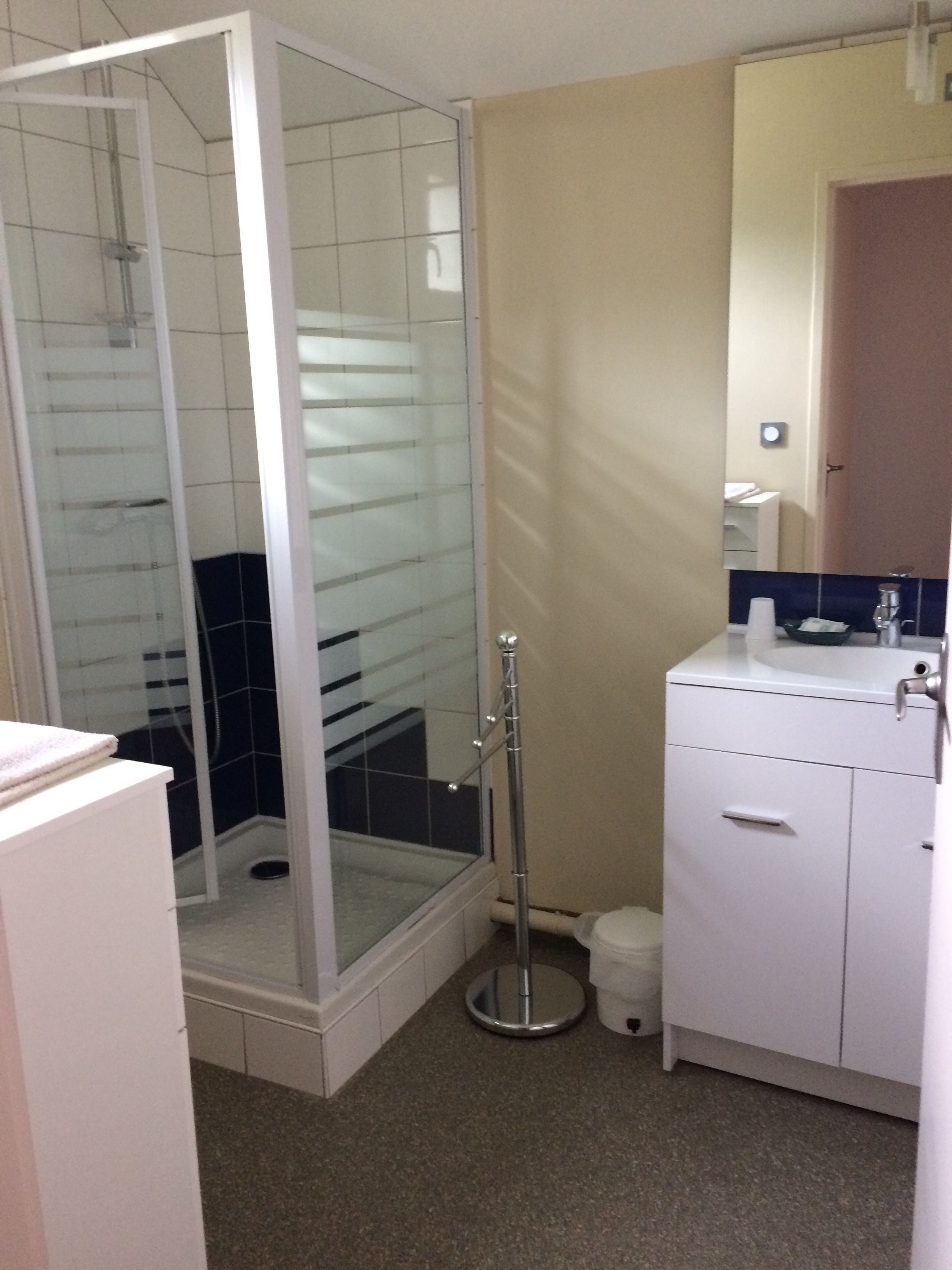 double room | in-room safe, desk, soundproofing, cots/infant beds