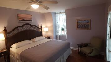 The Provence Suite | 1 Schlafzimmer, hochwertige Bettwaren, individuell eingerichtet