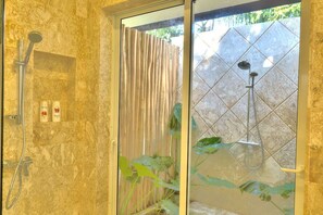 Bathroom shower - Hacienda A-18 (Punta Cana)