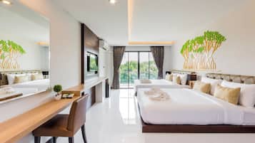 Deluxe Family View River with Balcony | 客房内保险箱、办公桌、遮光窗帘、免费 WiFi