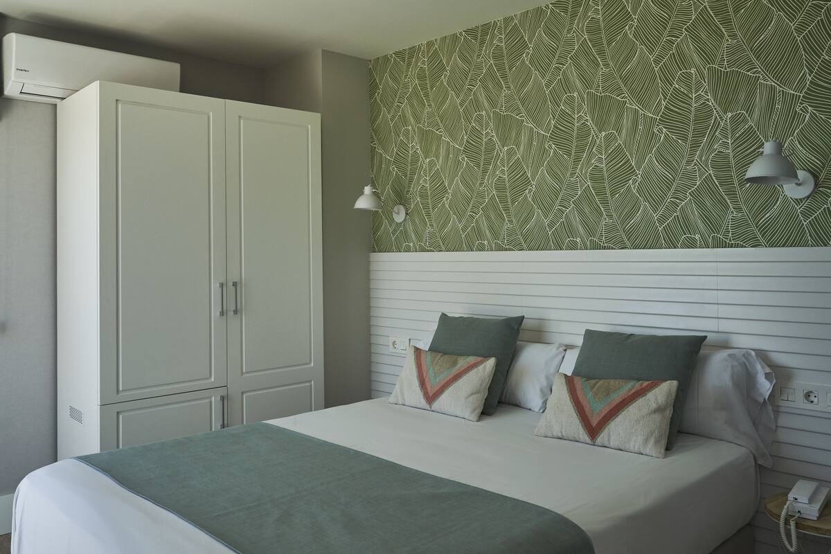 Superior Double Room, Terrace | In-room safe, desk, blackout drapes, iron/ironing board