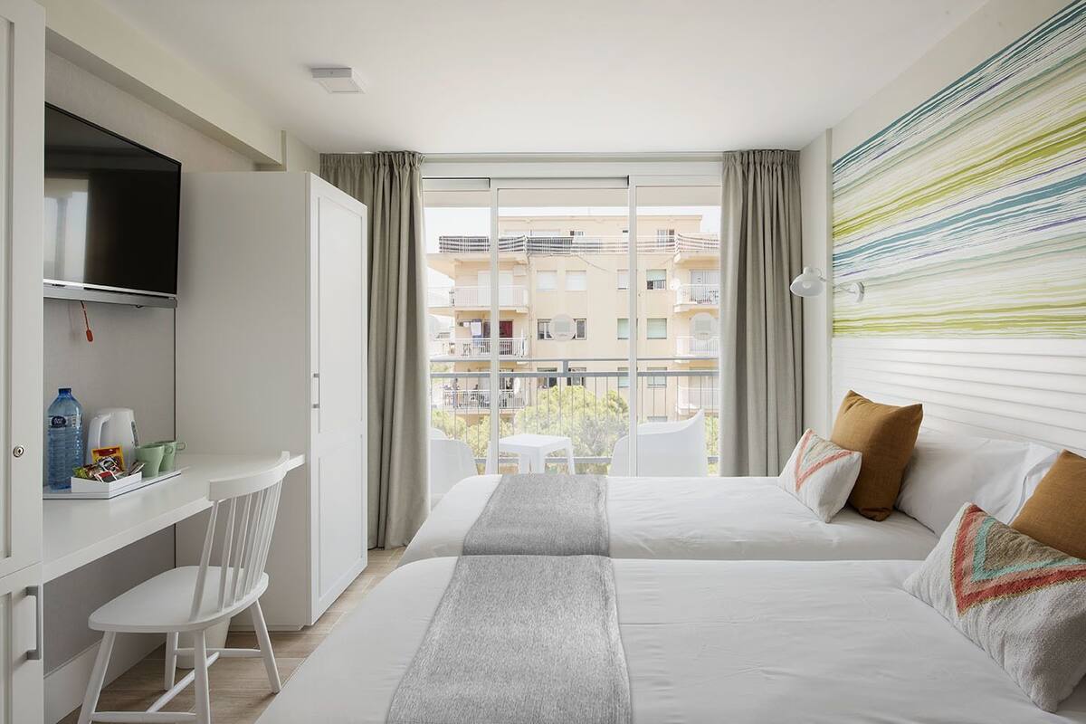 Twin Room, Terrace | In-room safe, desk, blackout drapes, iron/ironing board