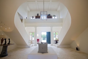 Villa | Wohnbereich | Flachbildfernseher