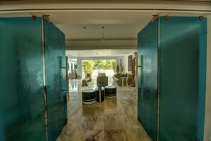 Televisión de pantalla plana