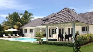 Piscine extérieure