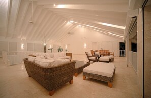 Villa | Living room | TV