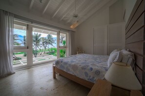 Villa | 8 bedrooms, iron/ironing board, cribs/infant beds, rollaway beds