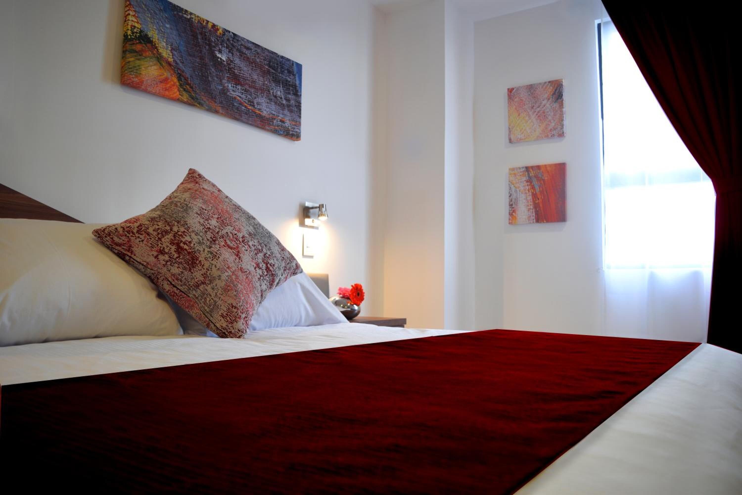 premium bedding, in-room safe, individually decorated